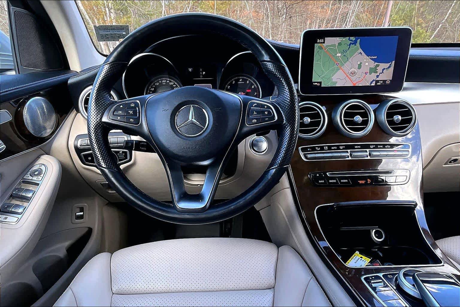 Used 2019 Mercedes-Benz GLC 300 4MATIC image 6