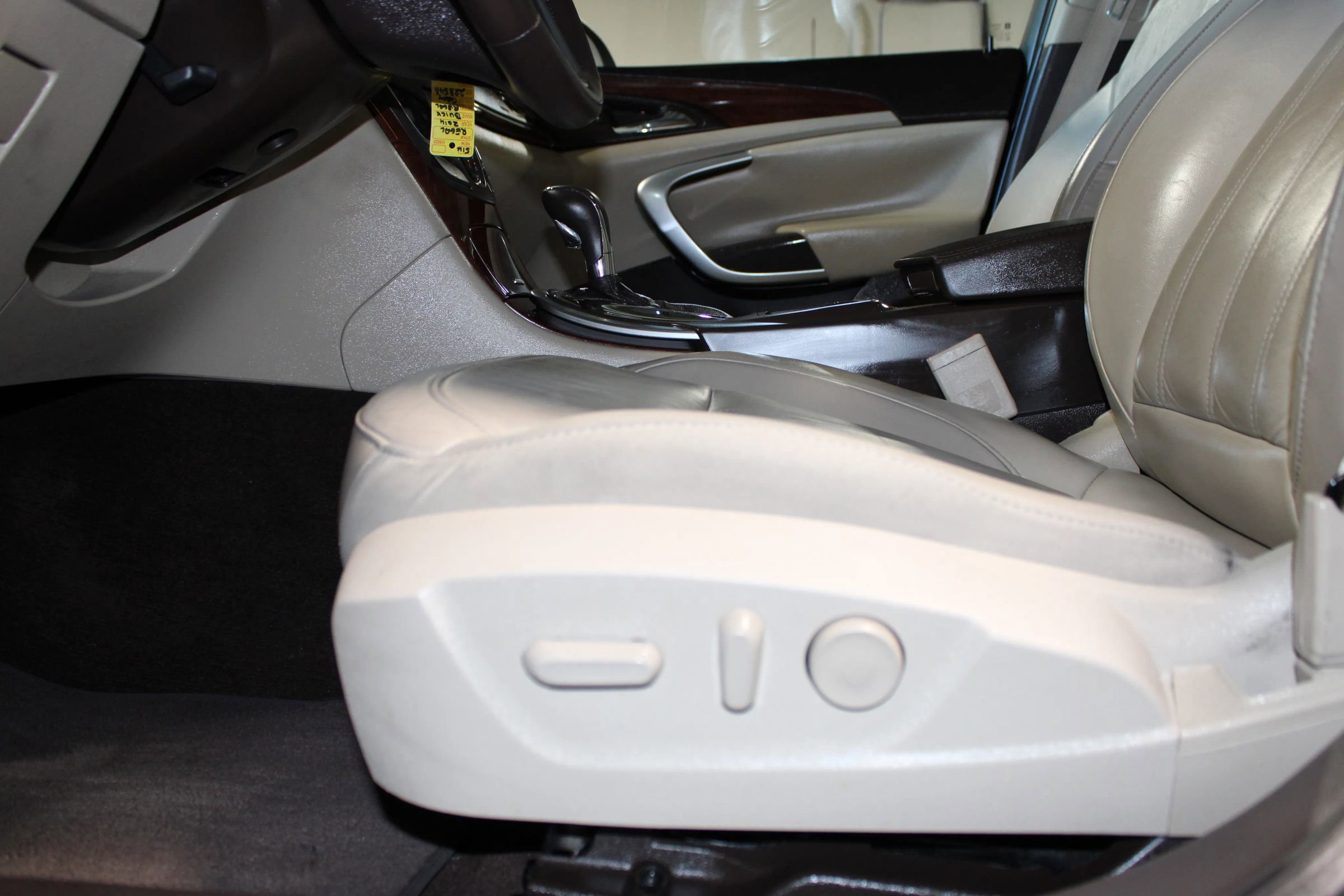 Used 2014 Buick Regal FWD image 23