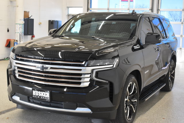 Used 2023 Chevrolet Tahoe High Country w/ LPO, Illumination Package AWD/4WD image 9