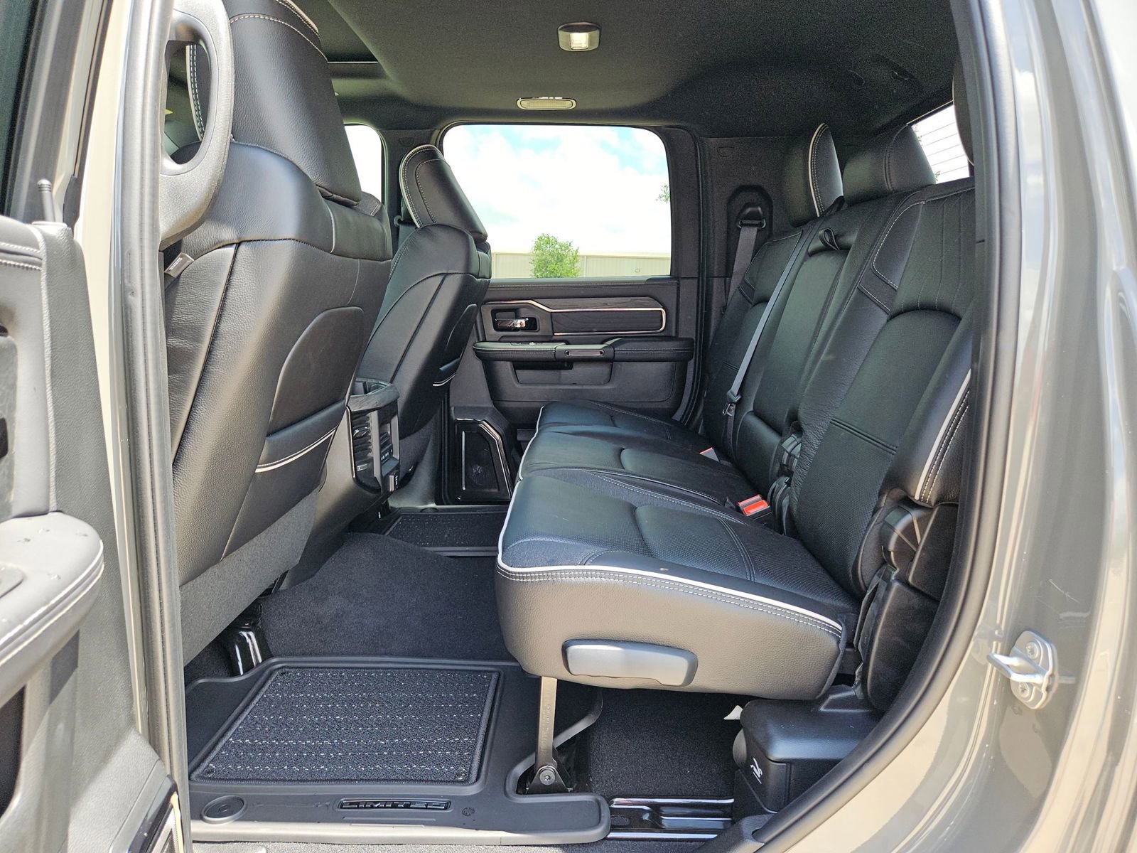 New 2026 RAM 2500 Limited AWD/4WD image 14