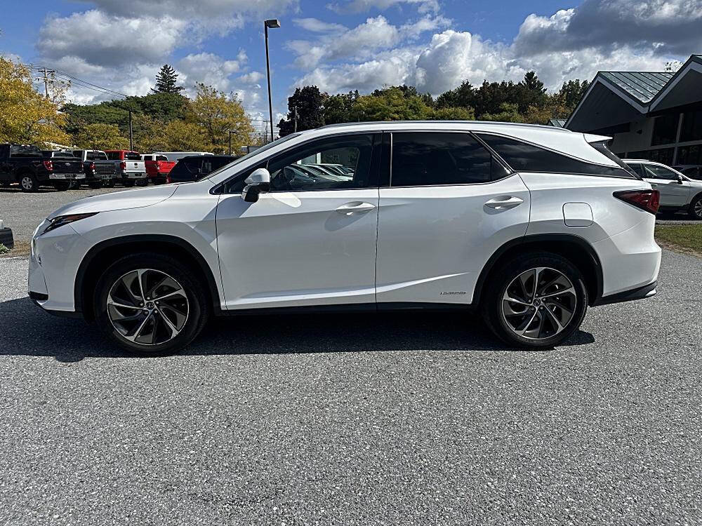 Used 2018 Lexus RX 450hL Luxury w/ Accessory Package image 2