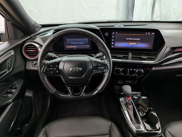 Used 2025 Chevrolet Trax RS w/ Driver Confidence Package FWD image 22