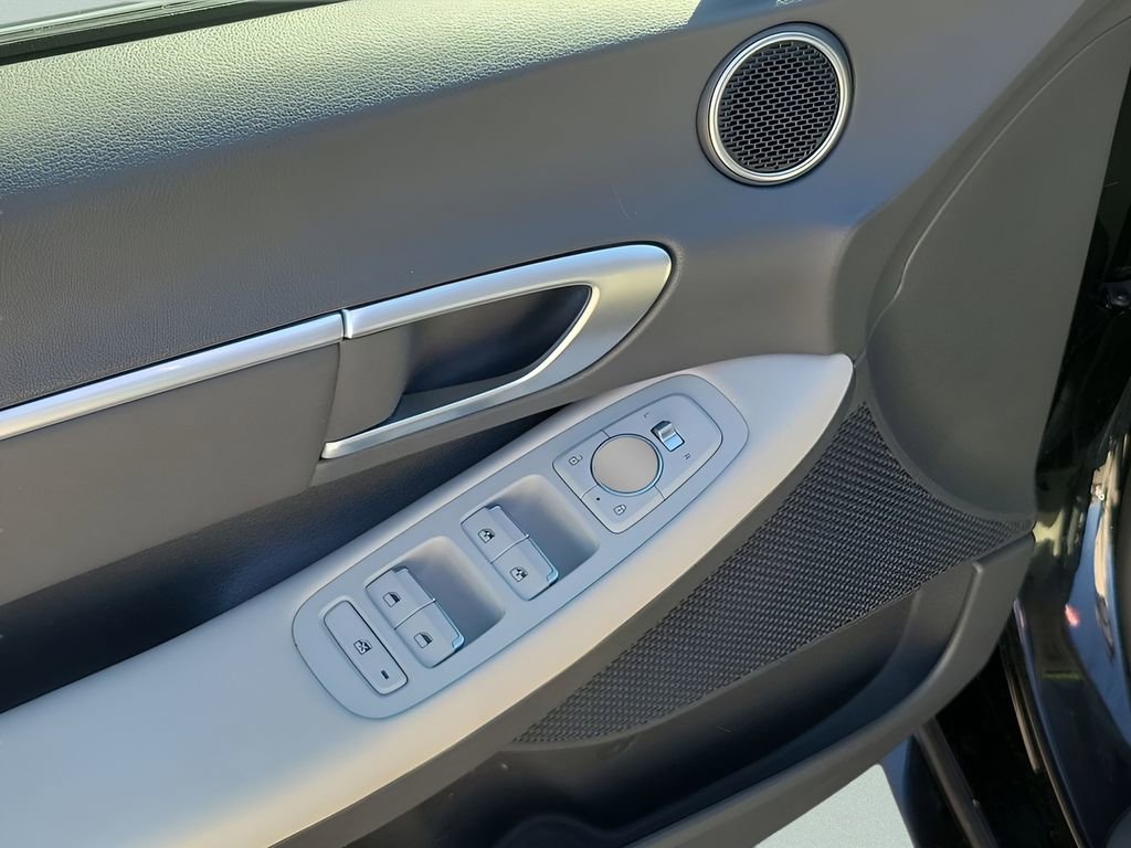 Used 2022 Hyundai Sonata SEL w/ Cargo Package image 41