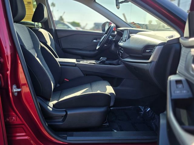 Used 2023 Nissan Rogue SV image 9