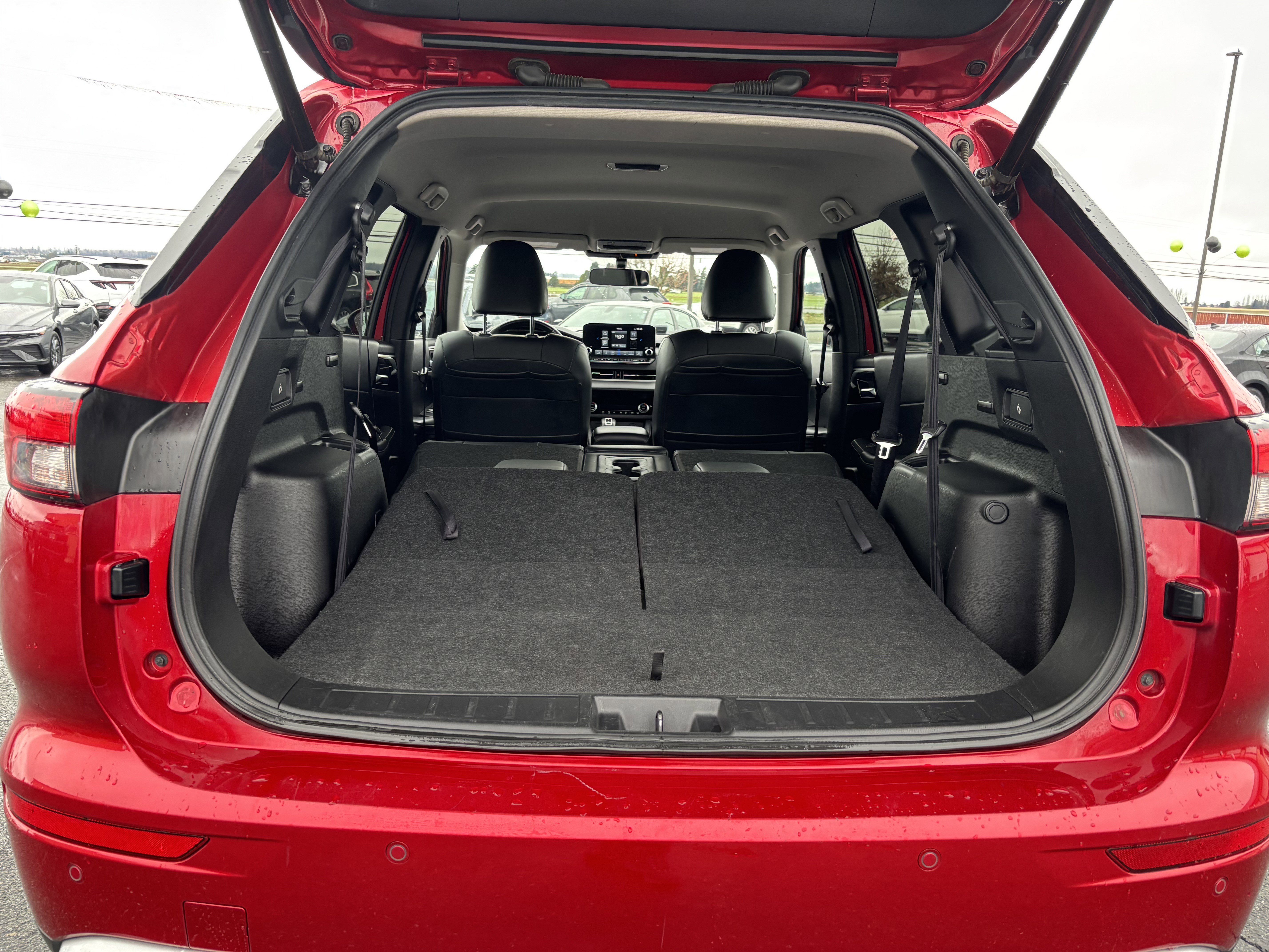 Used 2024 Mitsubishi Outlander SE image 30