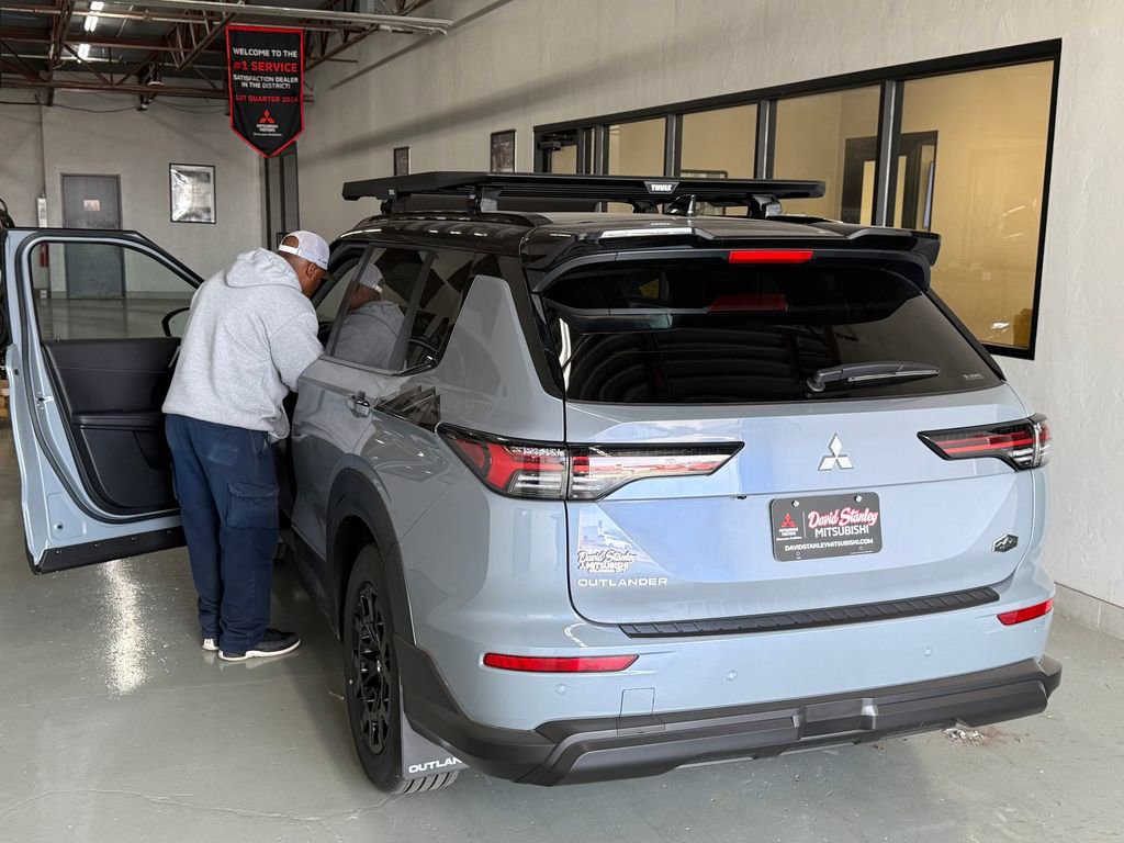 New 2026 Mitsubishi Outlander ES image 30