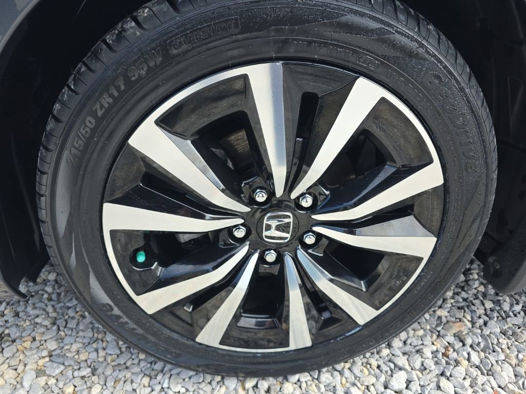 Used 2024 Honda Civic EX-L image 9