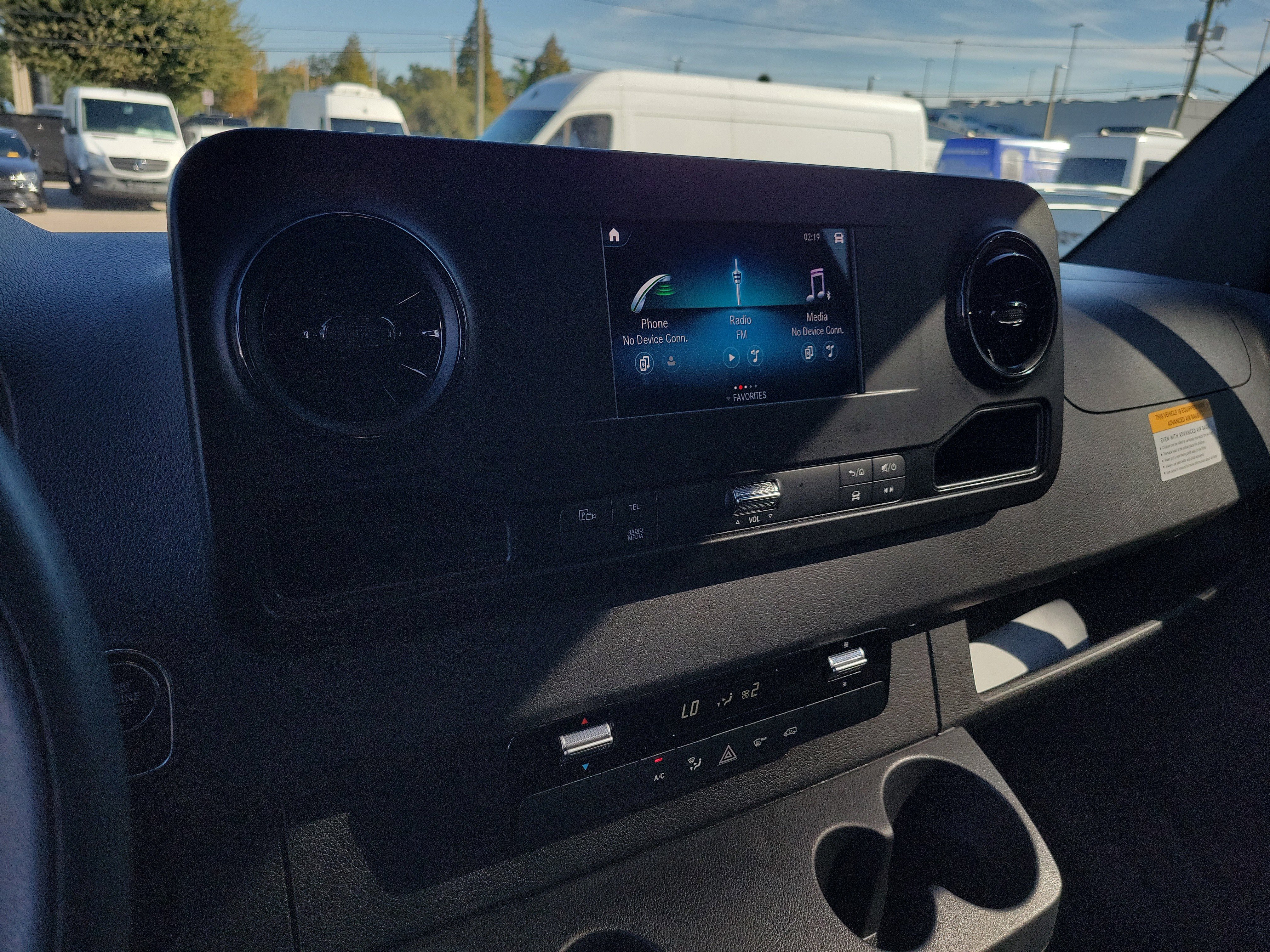 Used 2024 Mercedes-Benz Sprinter 2500 image 29