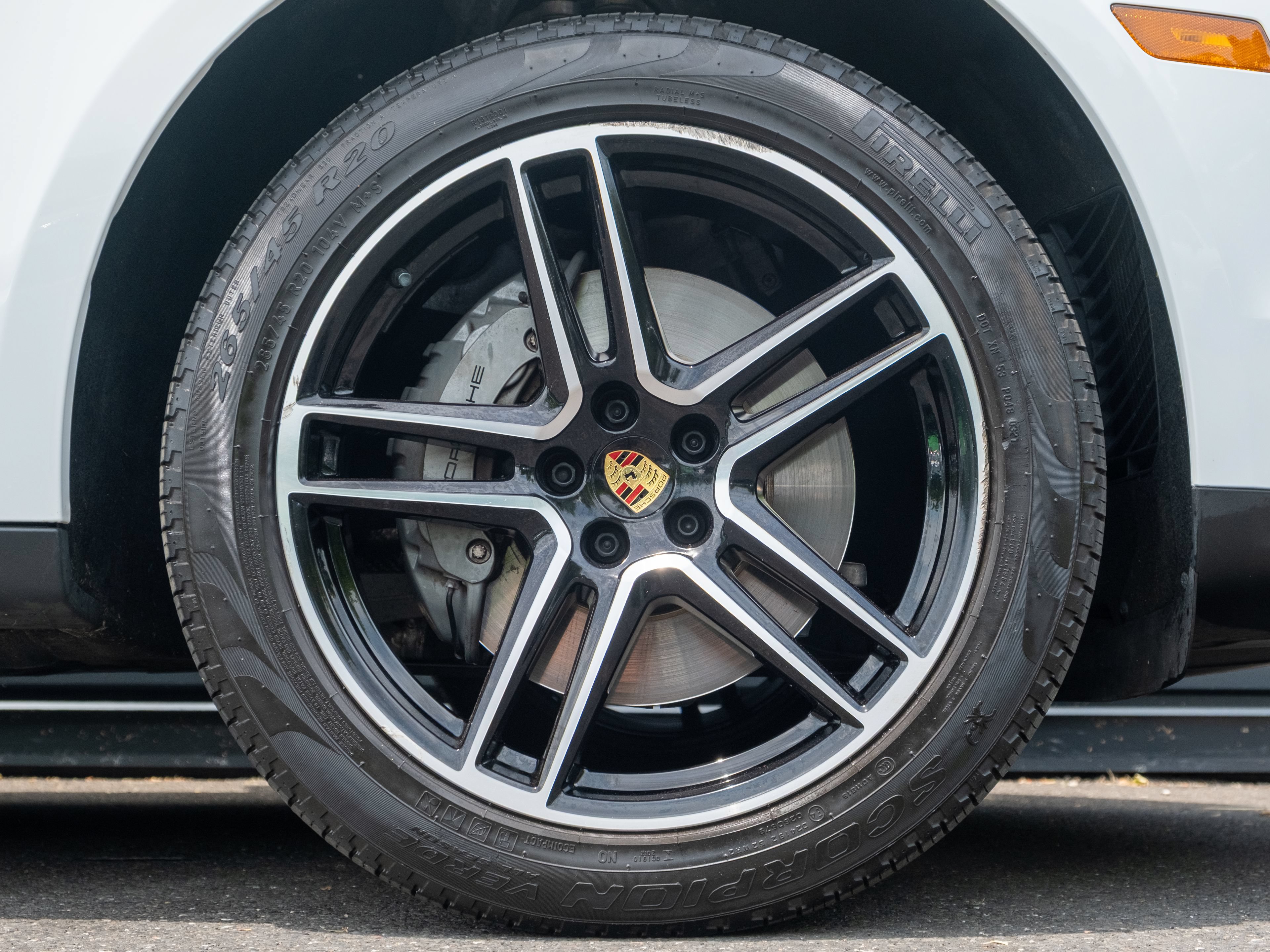 Certified 2021 Porsche Macan S AWD/4WD image 15