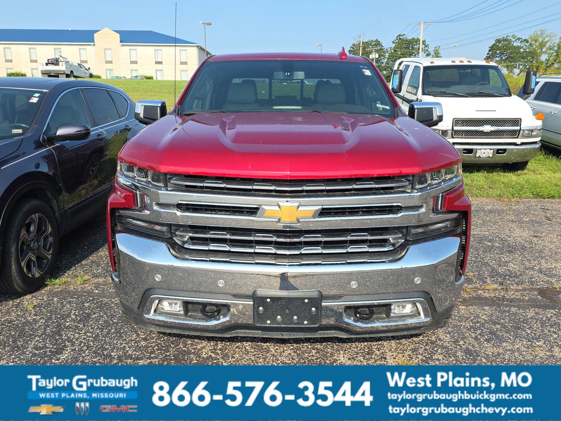 Used 2021 Chevrolet Silverado 1500 LTZ AWD/4WD image 2