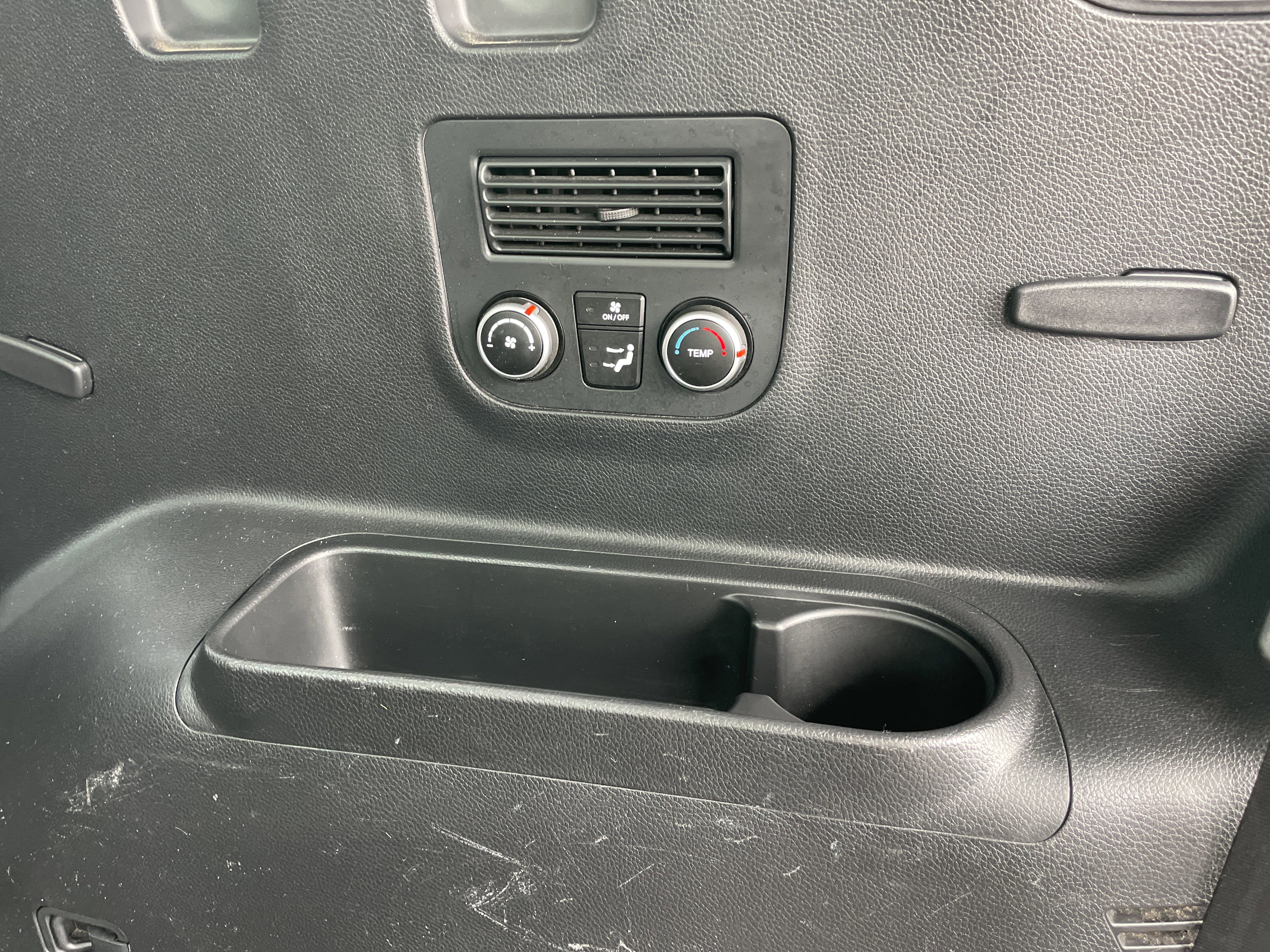 Used 2016 Hyundai Santa Fe SE w/ Option Group 03 image 27