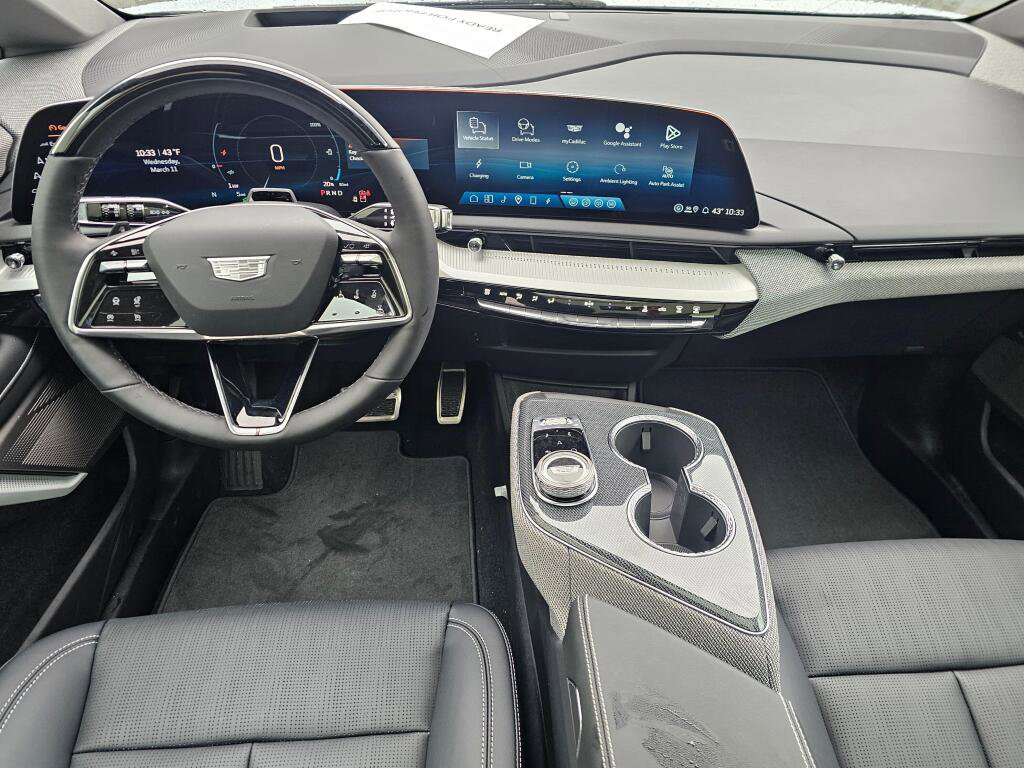 New 2026 Cadillac Optiq Luxury 2 image 20