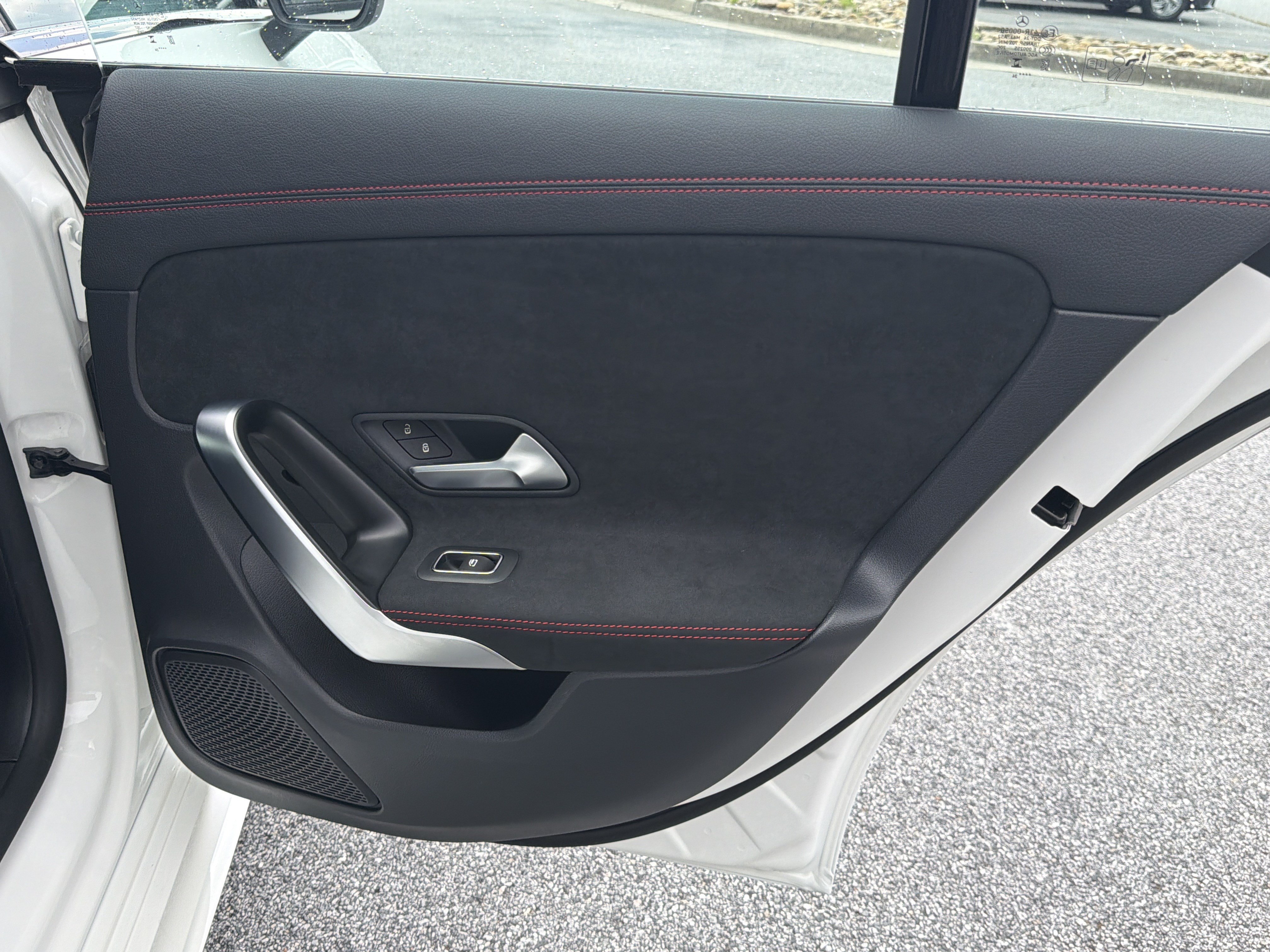 Used 2025 Mercedes-Benz CLA 250 4MATIC image 19