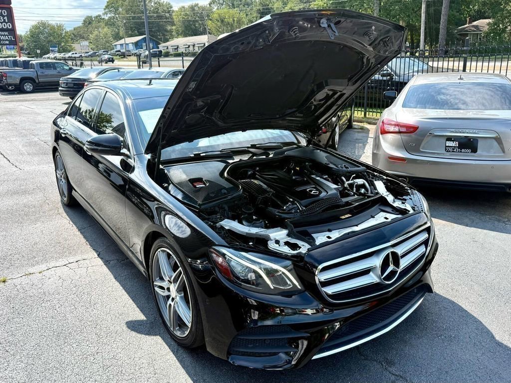 Used 2017 Mercedes-Benz E 300 image 4
