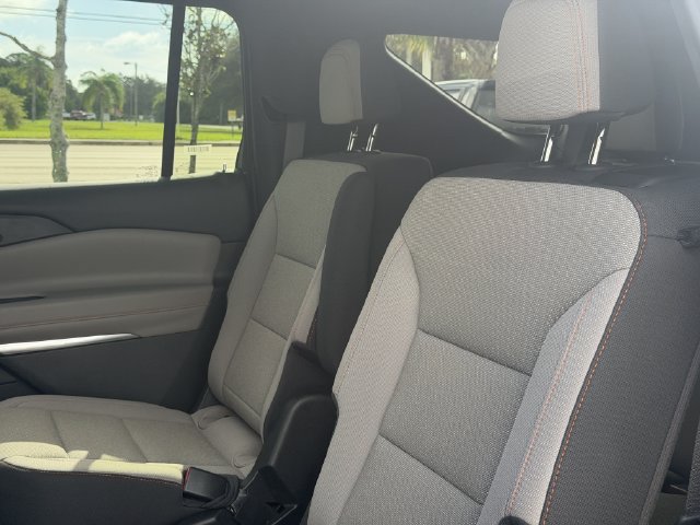 Used 2026 Chevrolet Traverse LT w/ Driver Confidence Package FWD image 25