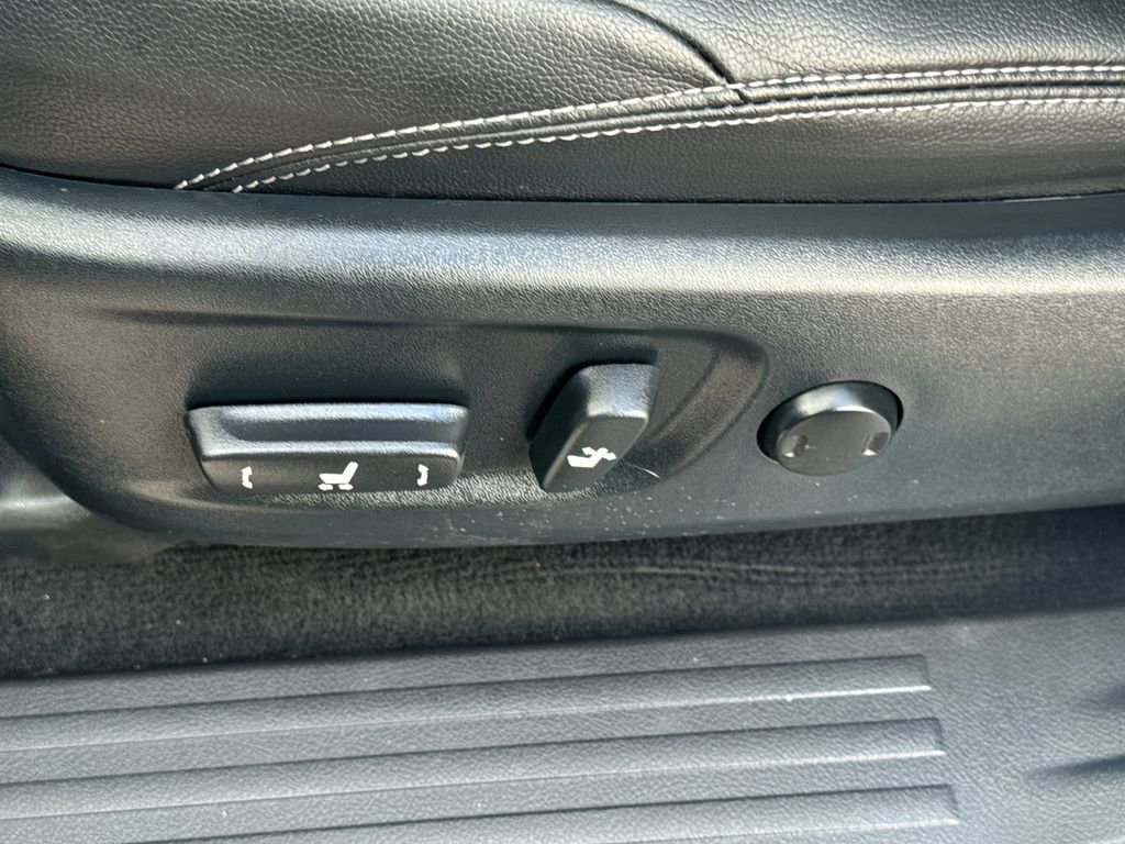 Used 2024 Toyota 4Runner Limited AWD/4WD image 54