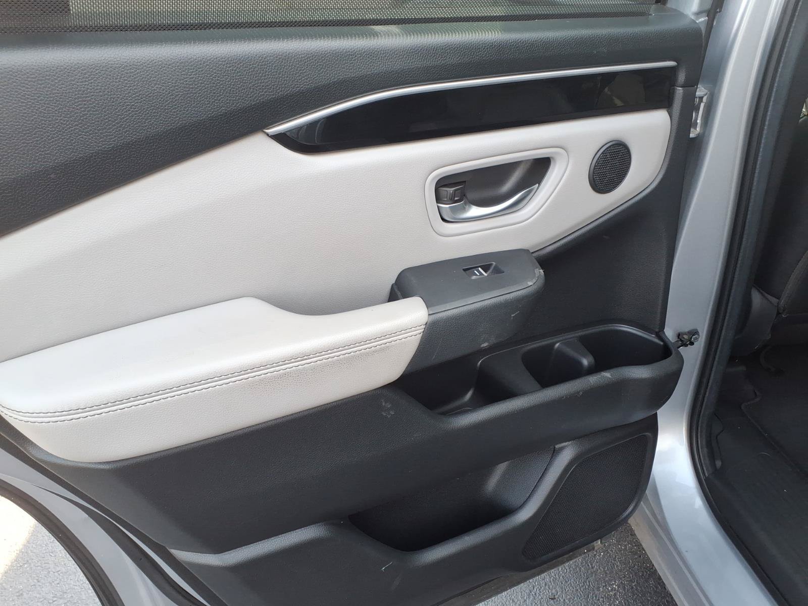 Used 2024 Honda Pilot Touring image 17