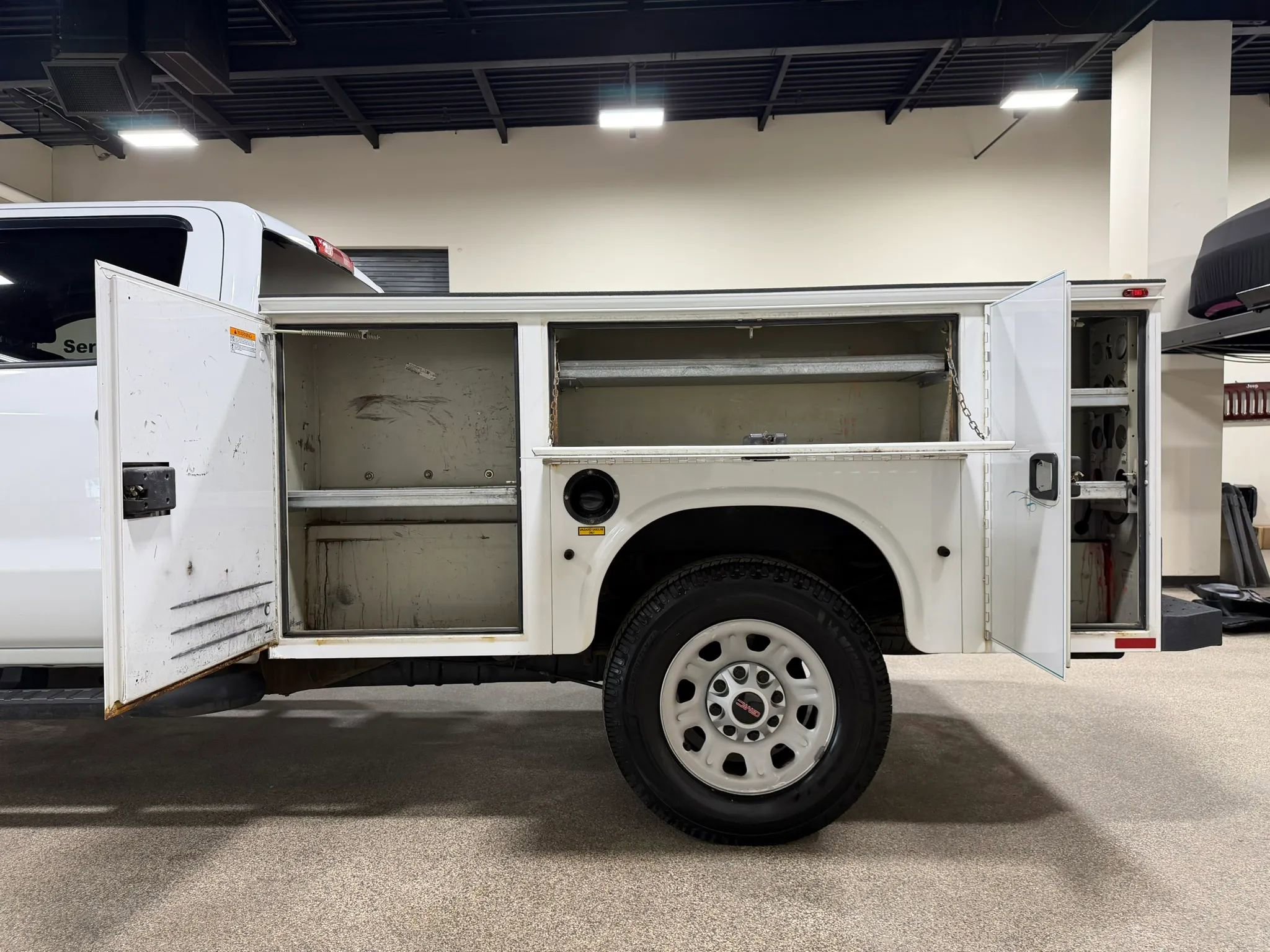 Used 2017 GMC Sierra 3500 4x4 Crew Cab w/ Snow Plow Prep Package image 23