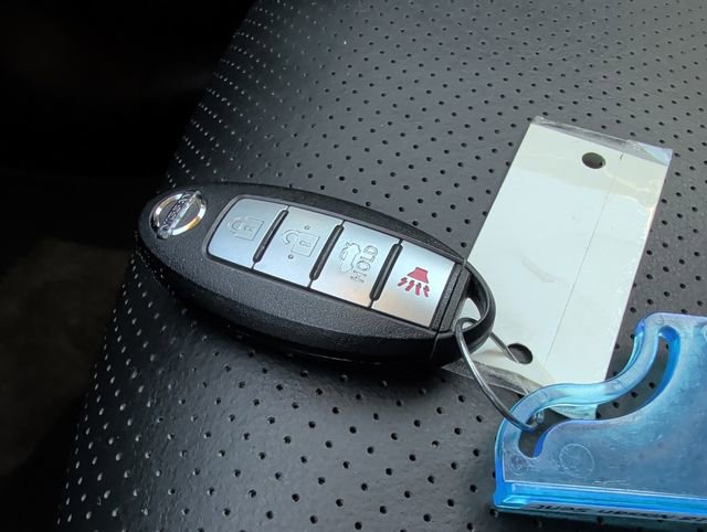 Used 2018 Nissan Sentra SL FWD image 34