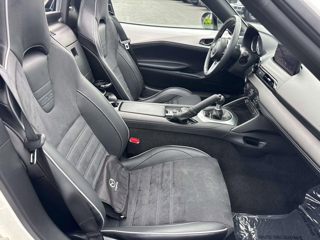 Certified 2025 MAZDA MX-5 Miata RF Club image 24