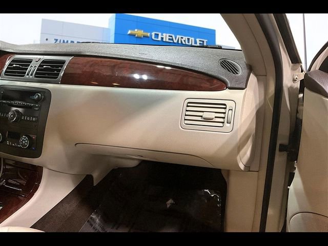 Used 2010 Buick Lucerne CXL image 21