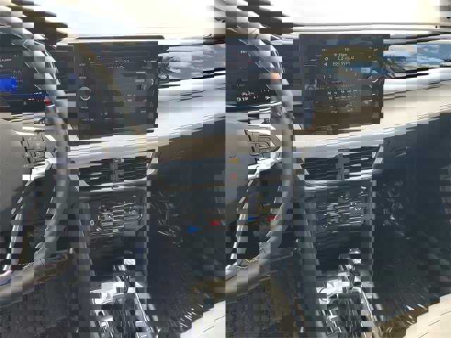 Certified 2025 Volkswagen Taos SE w/ Panoramic Sunroof Package image 23