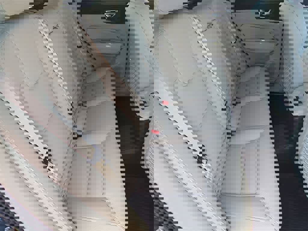 Used 2025 Volvo XC60 T8 Core w/ Protection Package Premier image 19