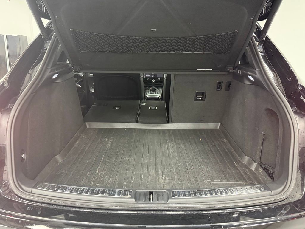 Used 2019 Porsche Macan image 27