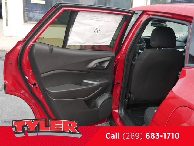New 2026 Chevrolet Trax LS w/ LS Convenience Package FWD image 17