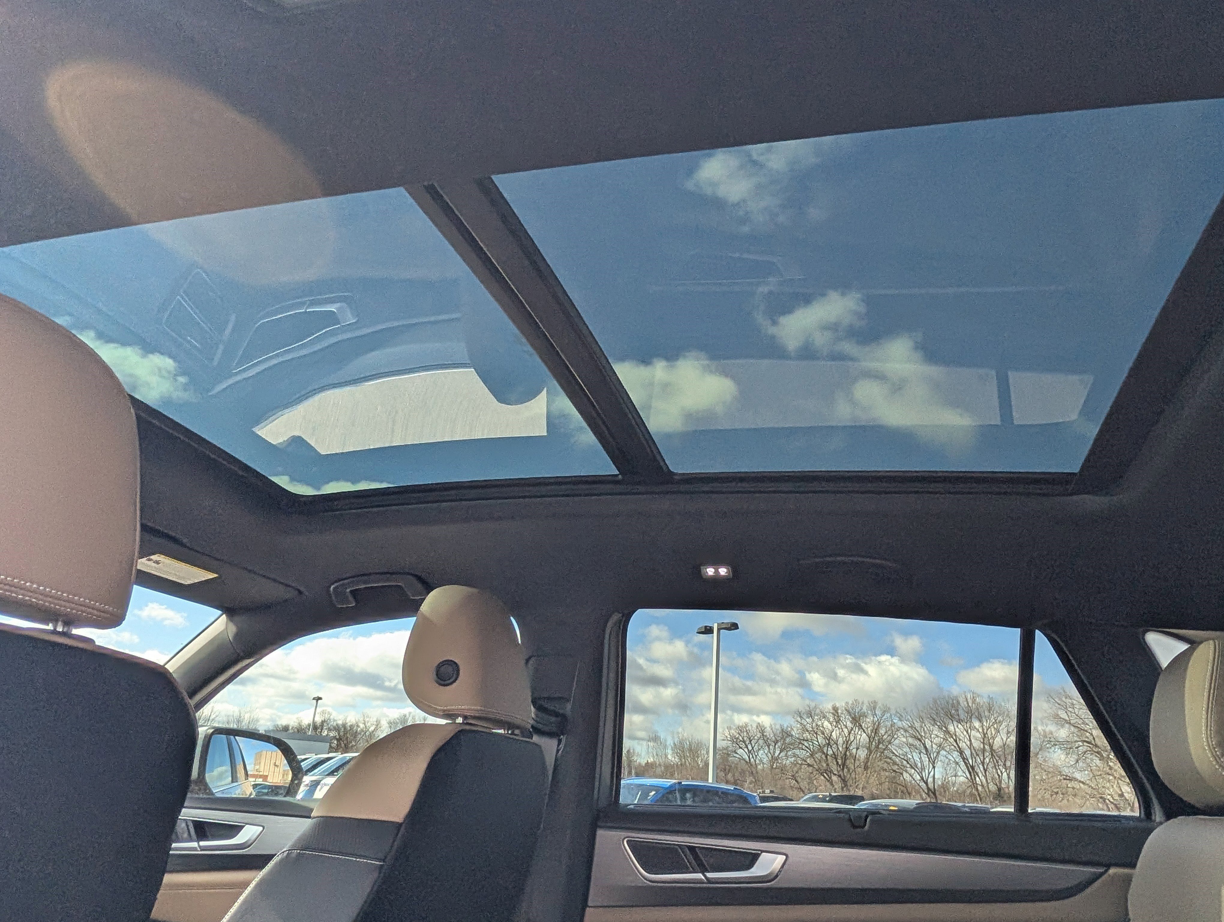 New 2026 Volkswagen Atlas Cross Sport SE image 6