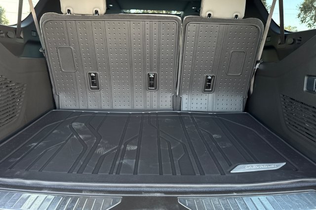 New 2027 Chevrolet Suburban Z71 w/ Z71 Off-Road Package AWD/4WD image 22
