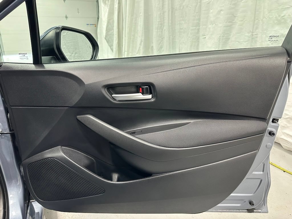 Used 2026 Toyota Corolla SE FWD image 55