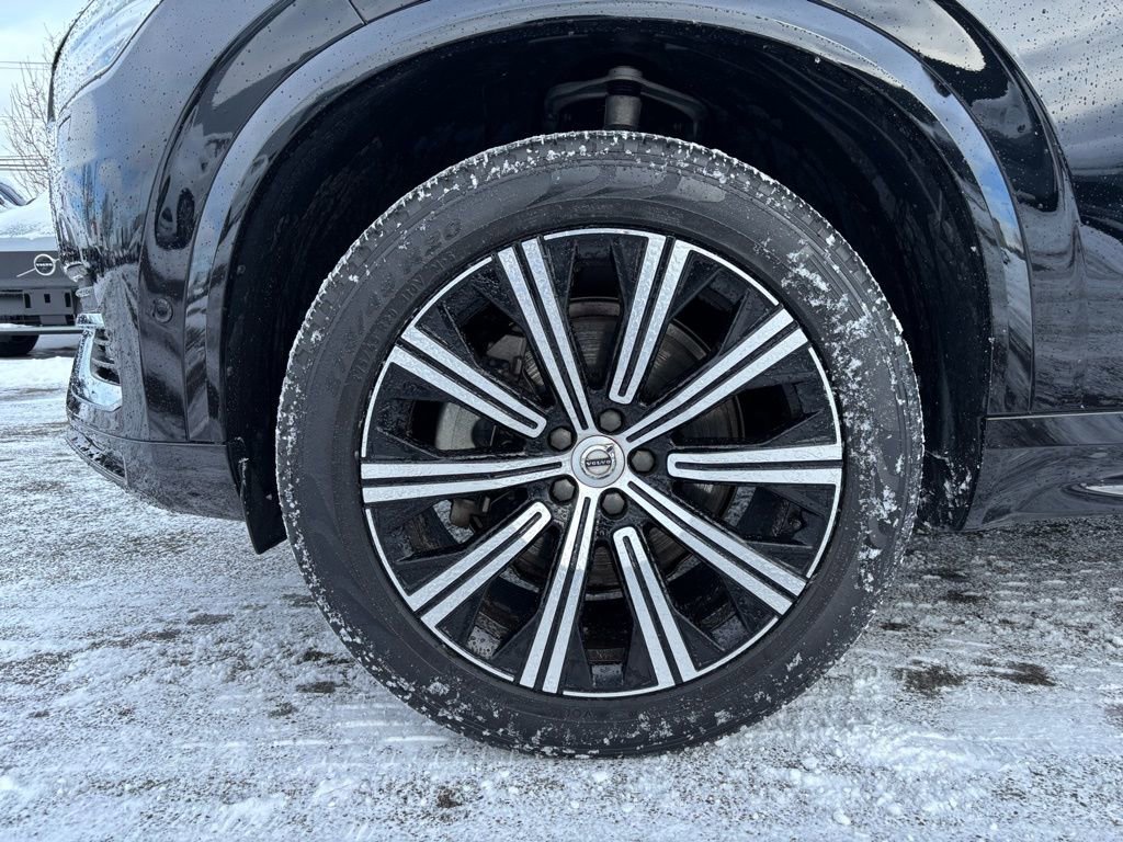 Used 2024 Volvo XC90 B6 Plus image 29