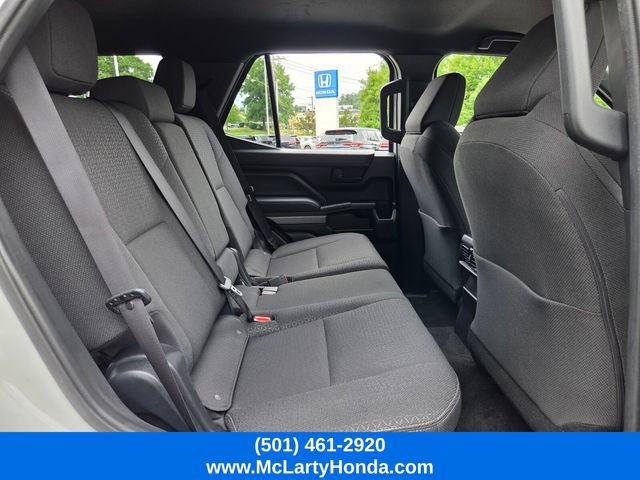 Used 2025 Toyota 4Runner SR5 AWD/4WD image 17