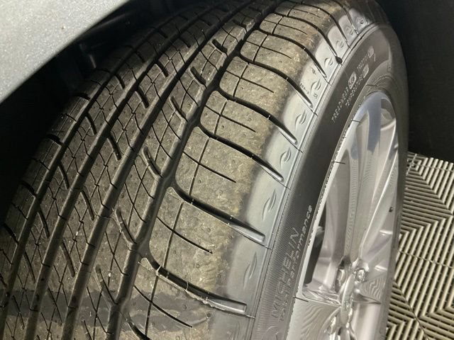 New 2025 Cadillac XT5 Premium Luxury w/ Technology Package AWD/4WD image 34