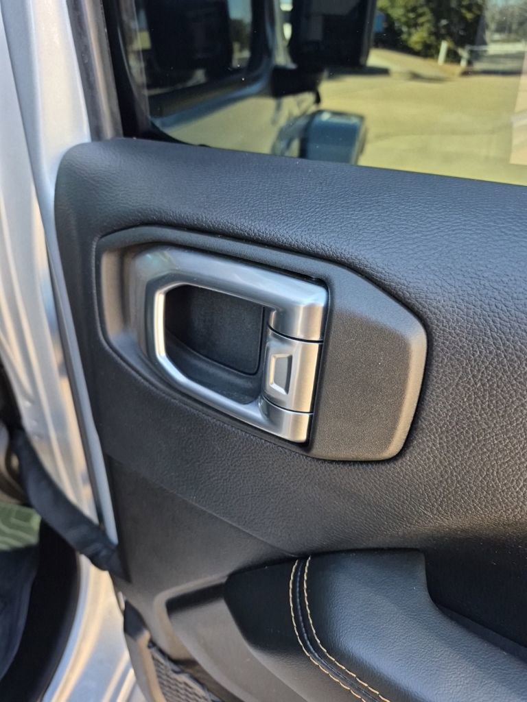 Used 2024 Jeep Wrangler Sahara w/ Technology Group image 20