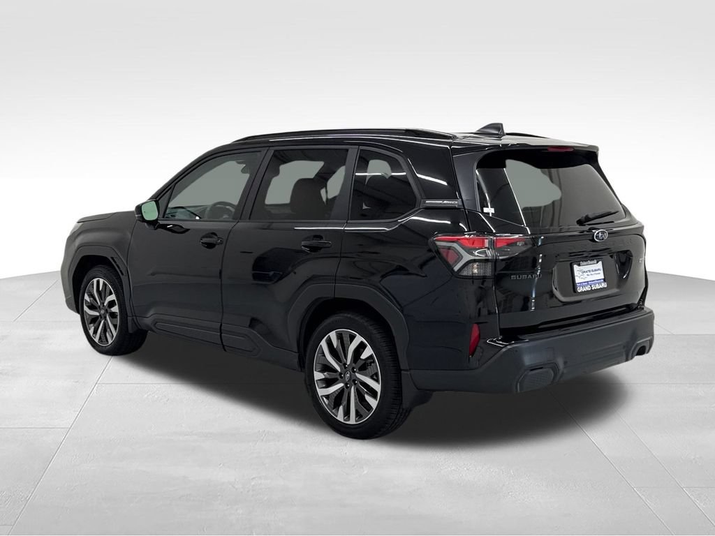 Used 2026 Subaru Forester Touring AWD/4WD image 5