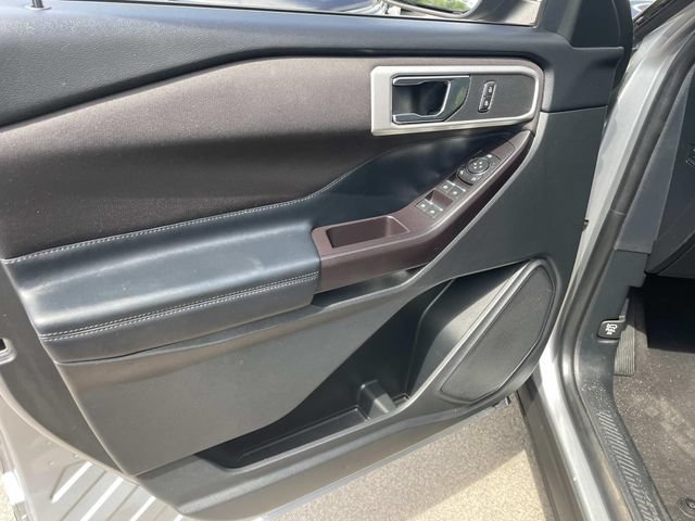 Used 2020 Ford Explorer XLT AWD/4WD image 21