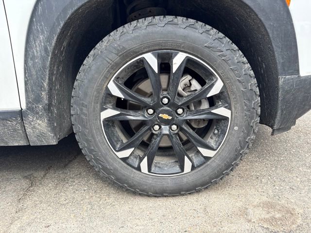 Used 2022 Chevrolet TrailBlazer LT w/ Convenience Package FWD image 12