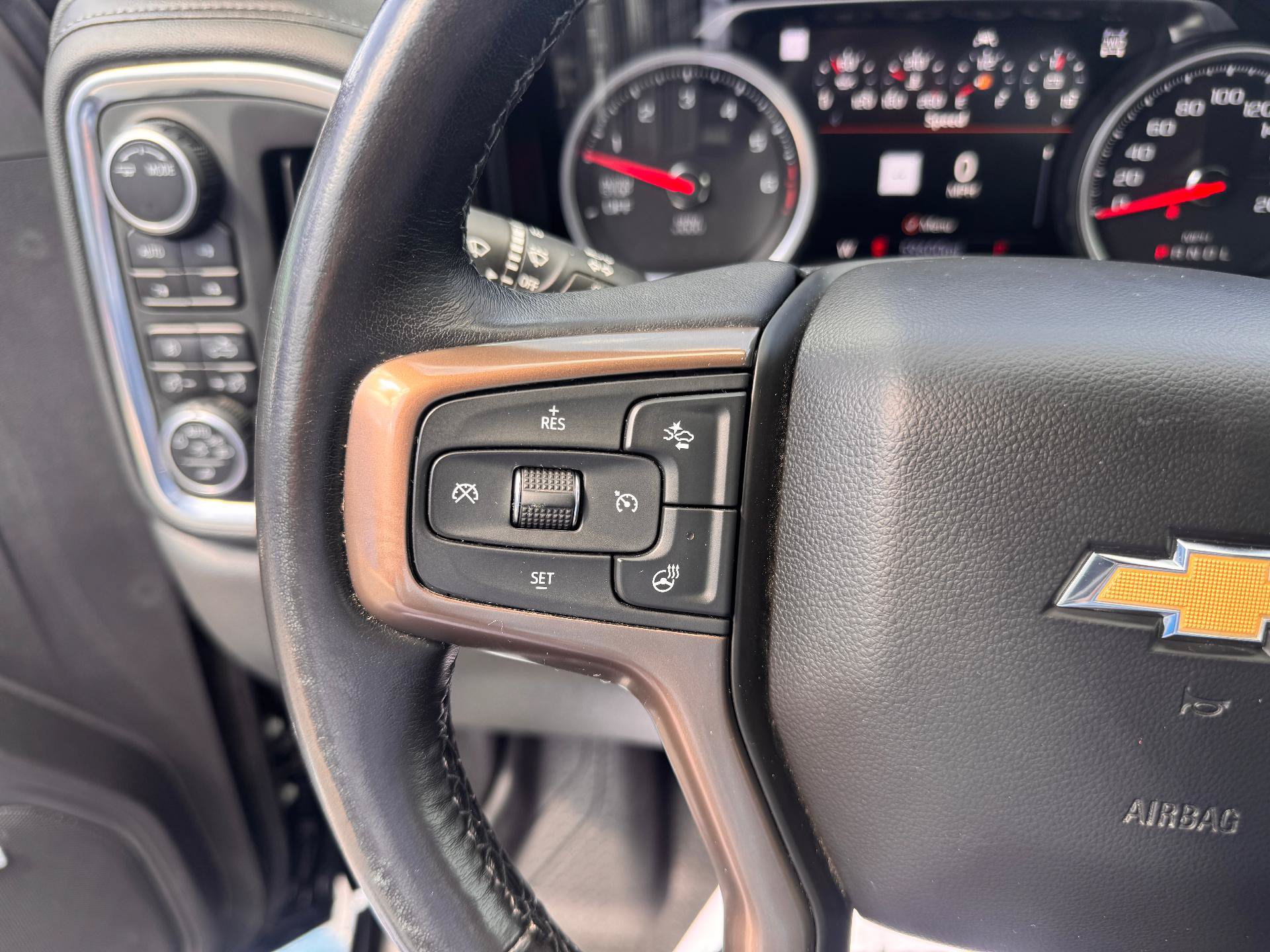 Used 2021 Chevrolet Silverado 1500 High Country w/ Technology Package AWD/4WD image 24