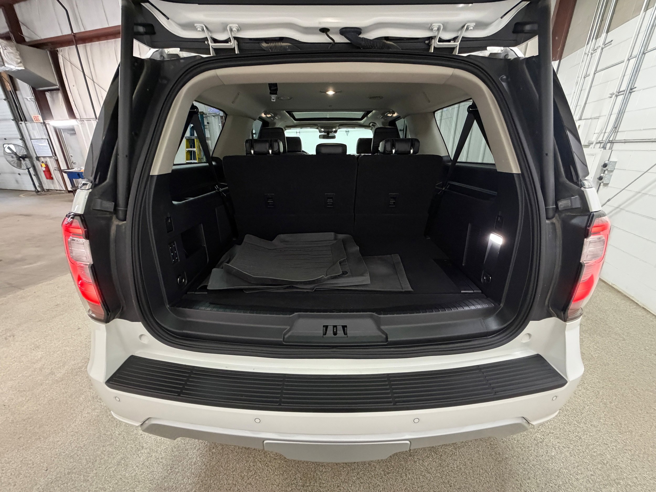 Used 2021 Ford Expedition Max Platinum AWD/4WD image 35