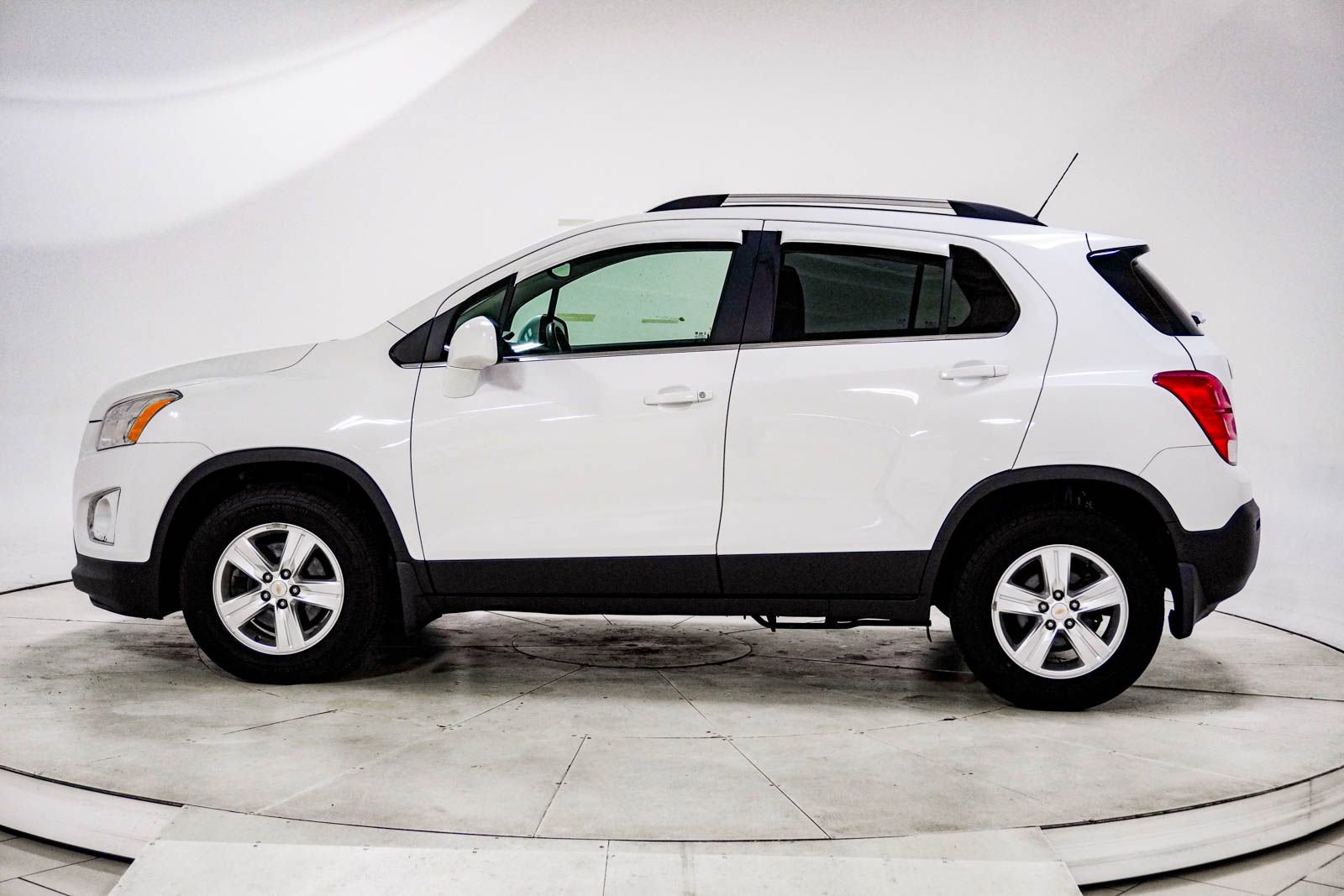 Used 2015 Chevrolet Trax LT w/ LT Plus Package image 4