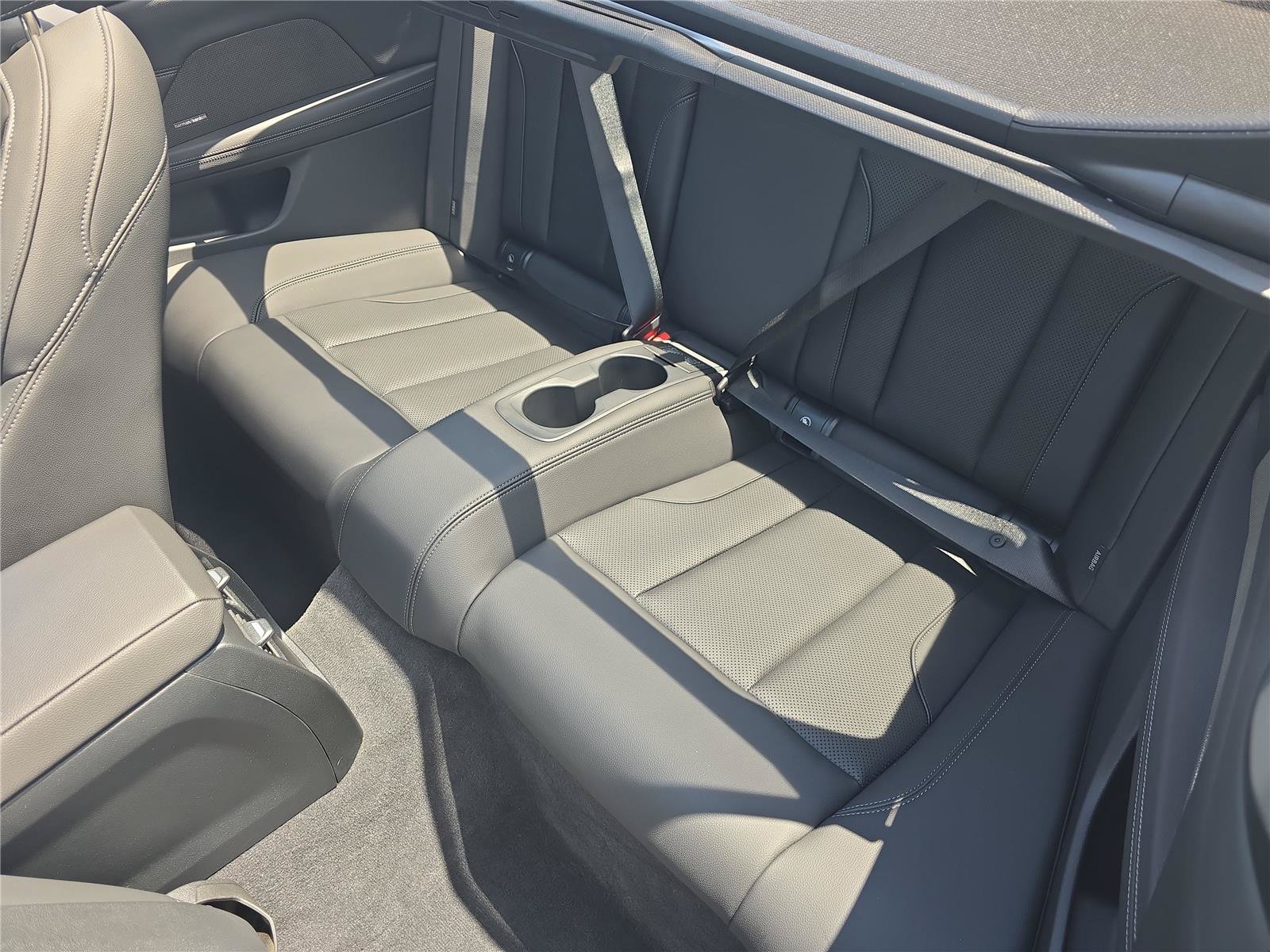 Used 2026 BMW M440i Convertible RWD image 9