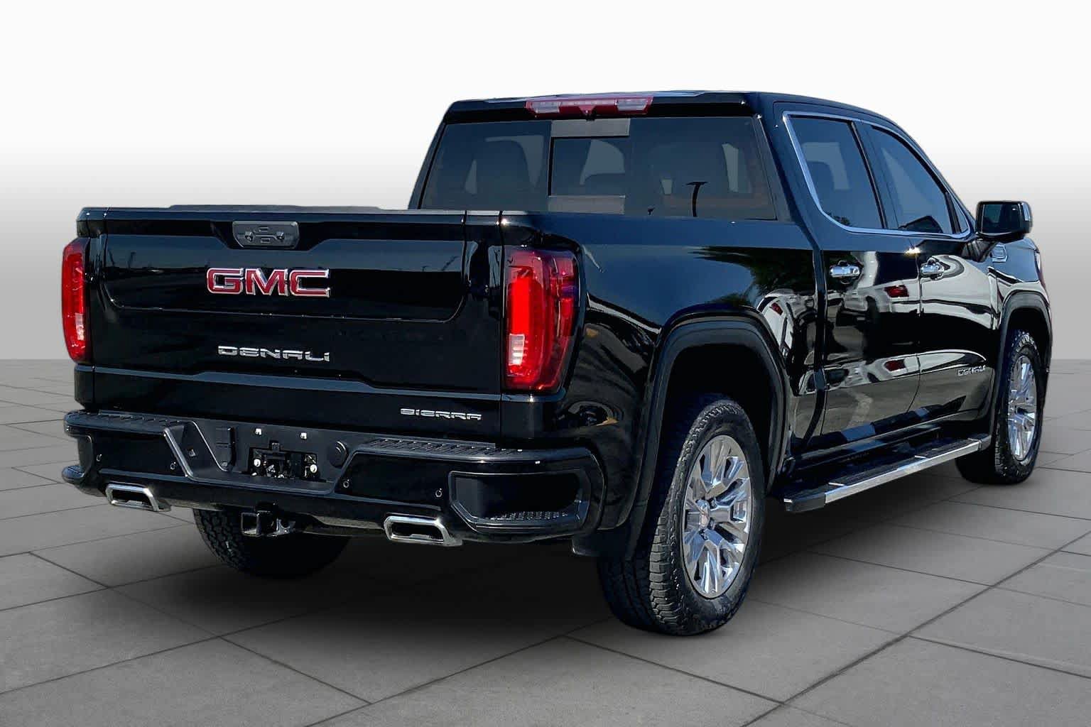 Used 2023 GMC Sierra 1500 Denali AWD/4WD image 13