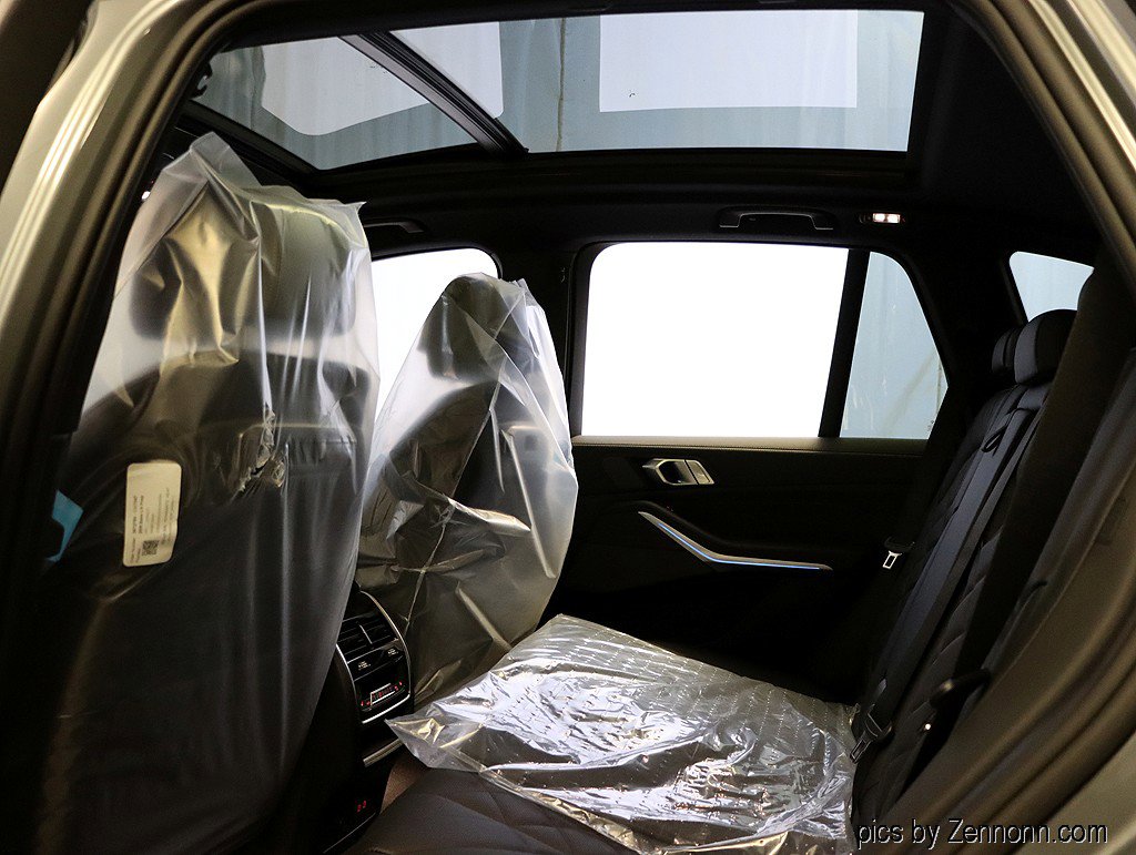 New 2026 BMW X5 xDrive50e w/ Climate Comfort Package AWD/4WD image 14