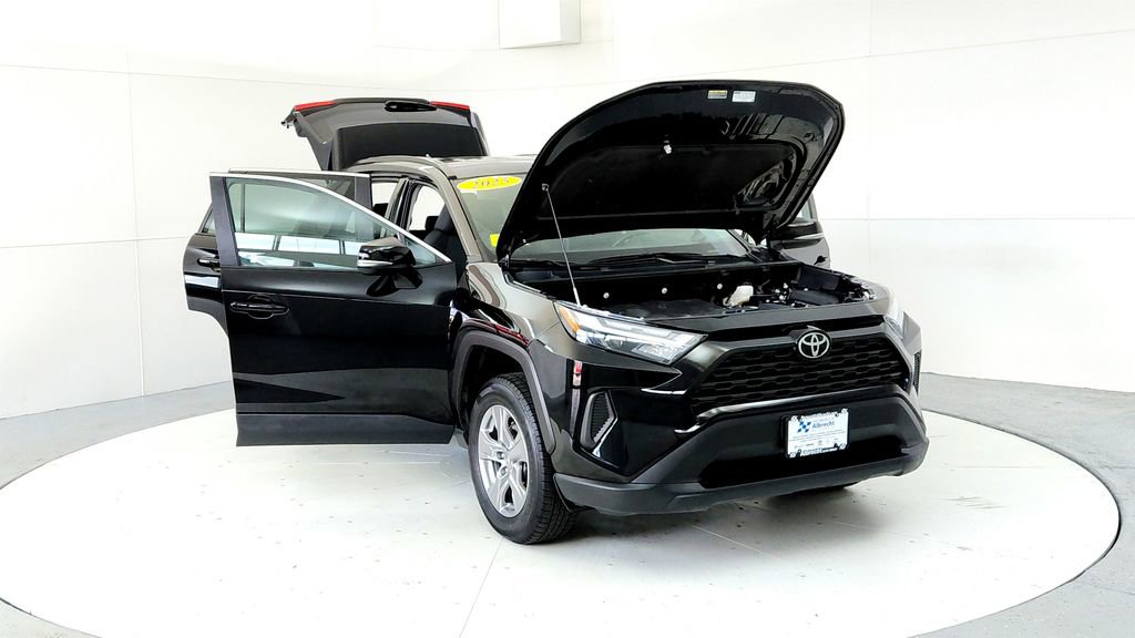 Certified 2025 Toyota RAV4 XLE AWD/4WD image 9