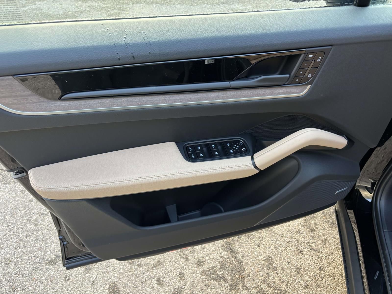 New 2026 Porsche Cayenne S AWD/4WD image 23