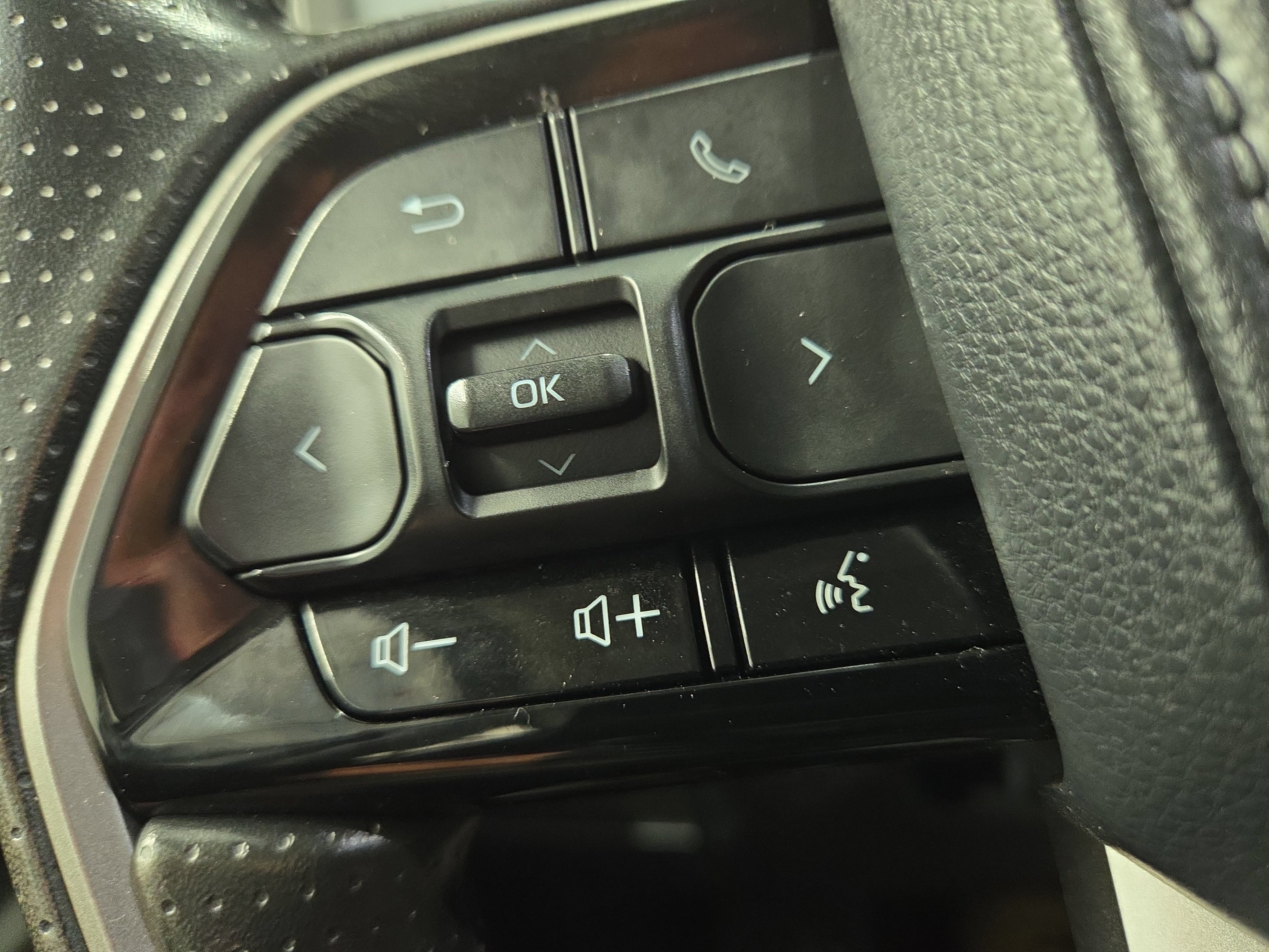 Used 2022 Toyota Tundra SR5 AWD/4WD image 33