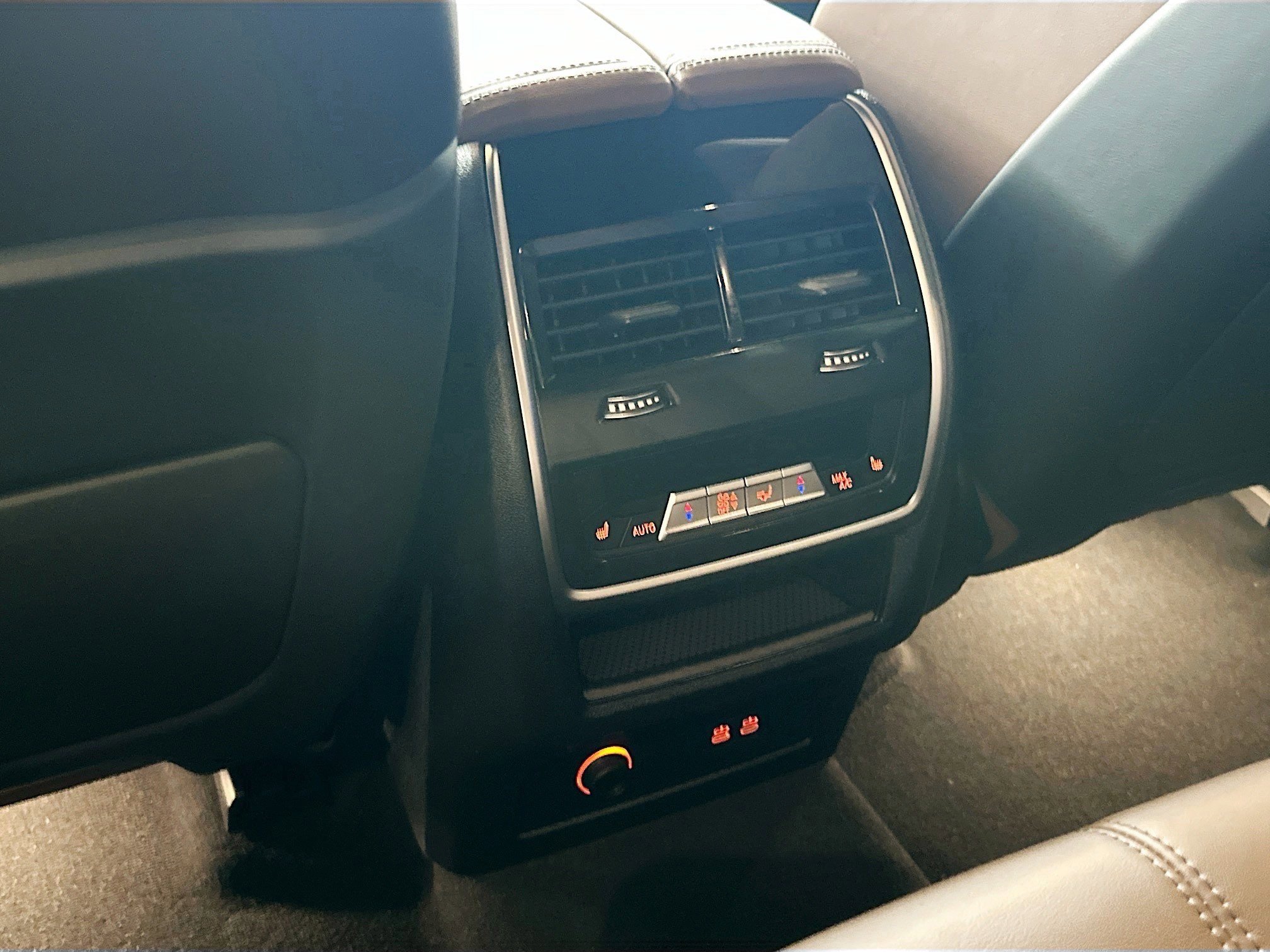 Used 2024 BMW X5 M Competition w/ Executive Package image 27