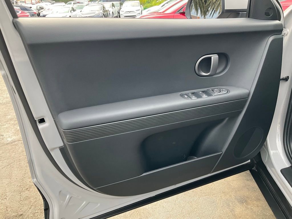 Used 2025 Hyundai Ioniq 5 SEL image 24